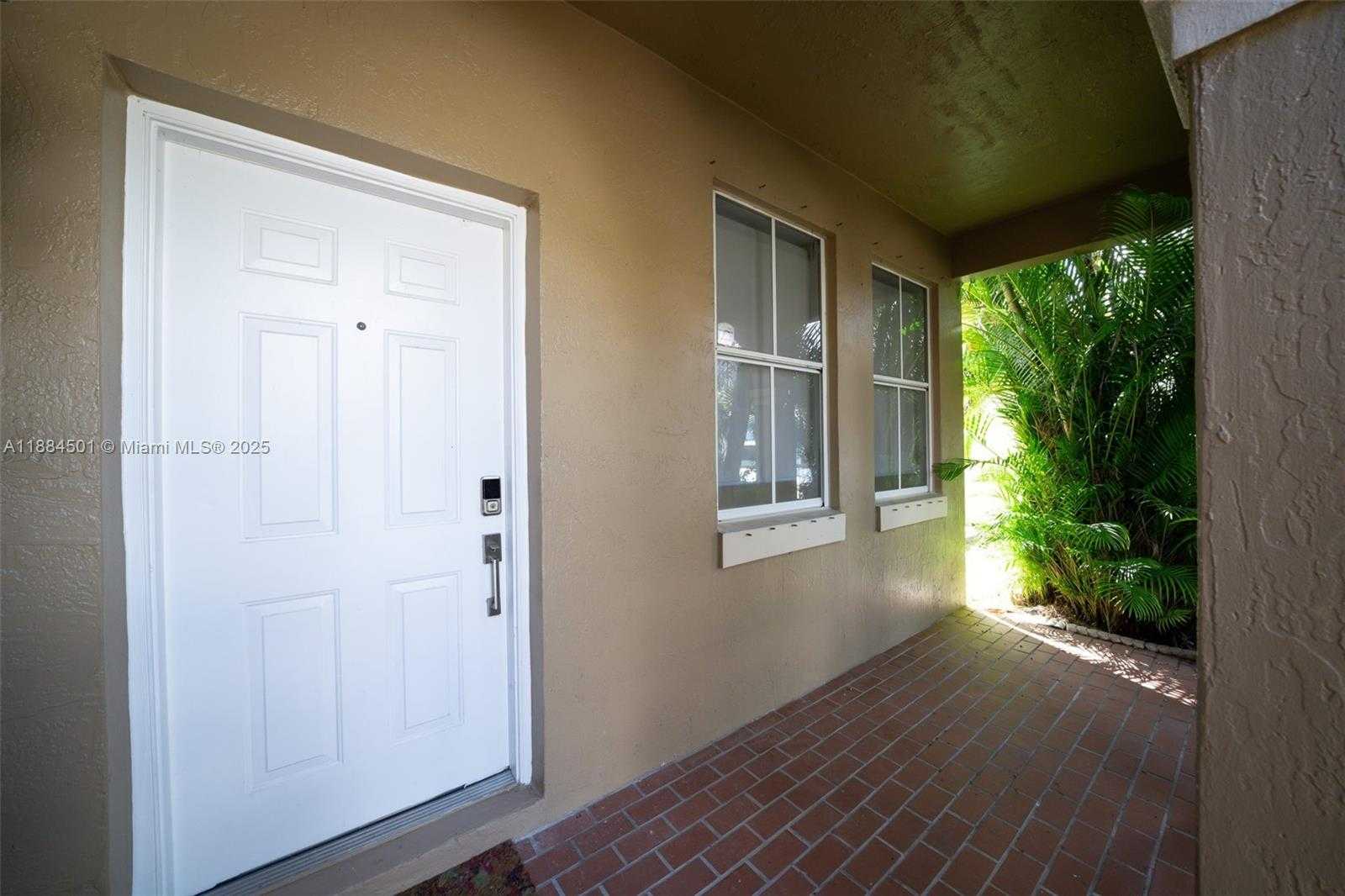 Small Image of 720 FALLING WATER RD #720, Weston Number 38