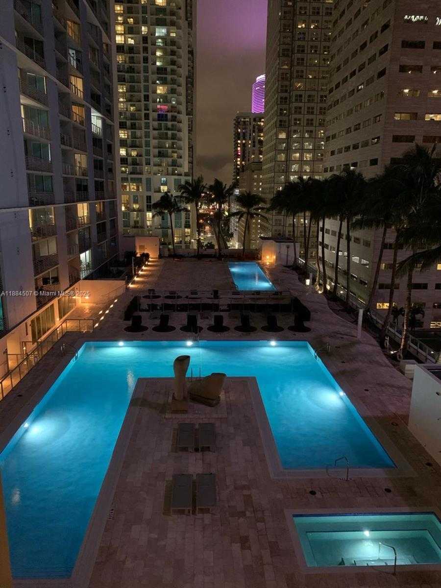Small Image of 335 Biscayne Blvd, Miami, FL 33132, USA Number 14