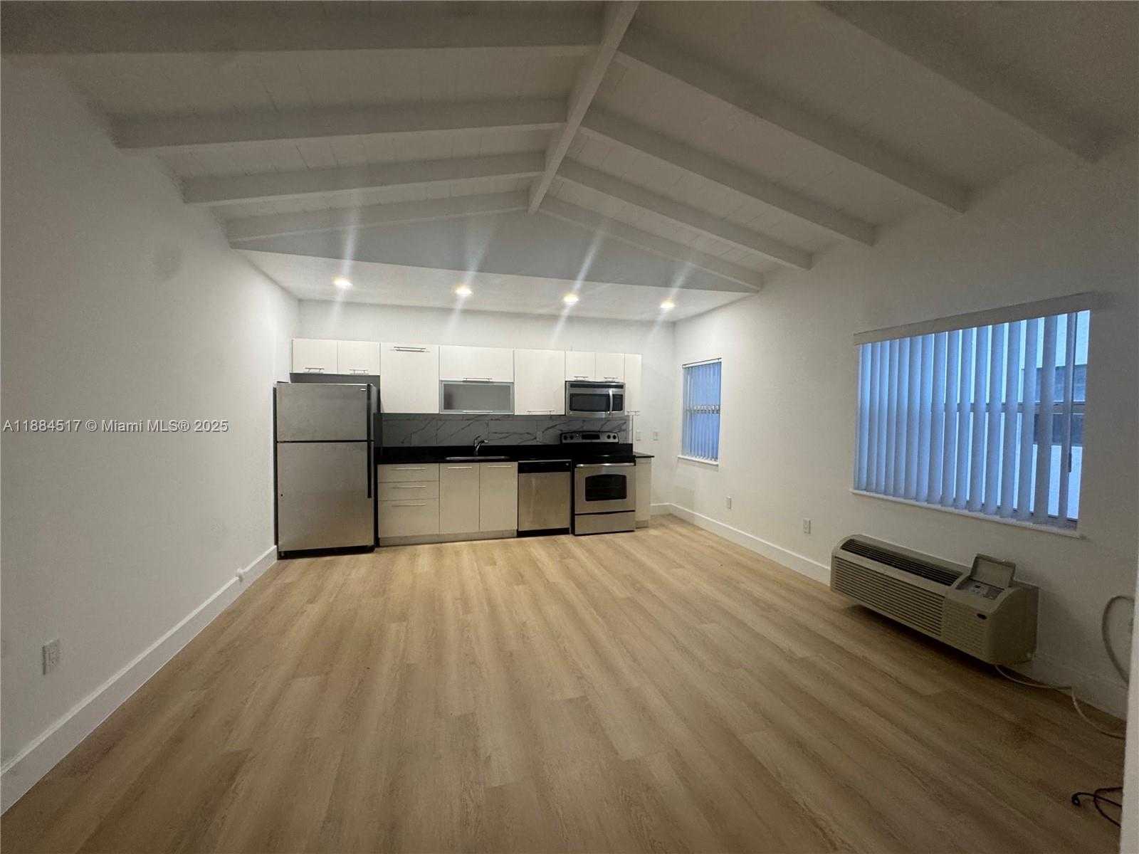 Small Image of 7734 ABBOTT AVE #204, Miami Beach Number 3