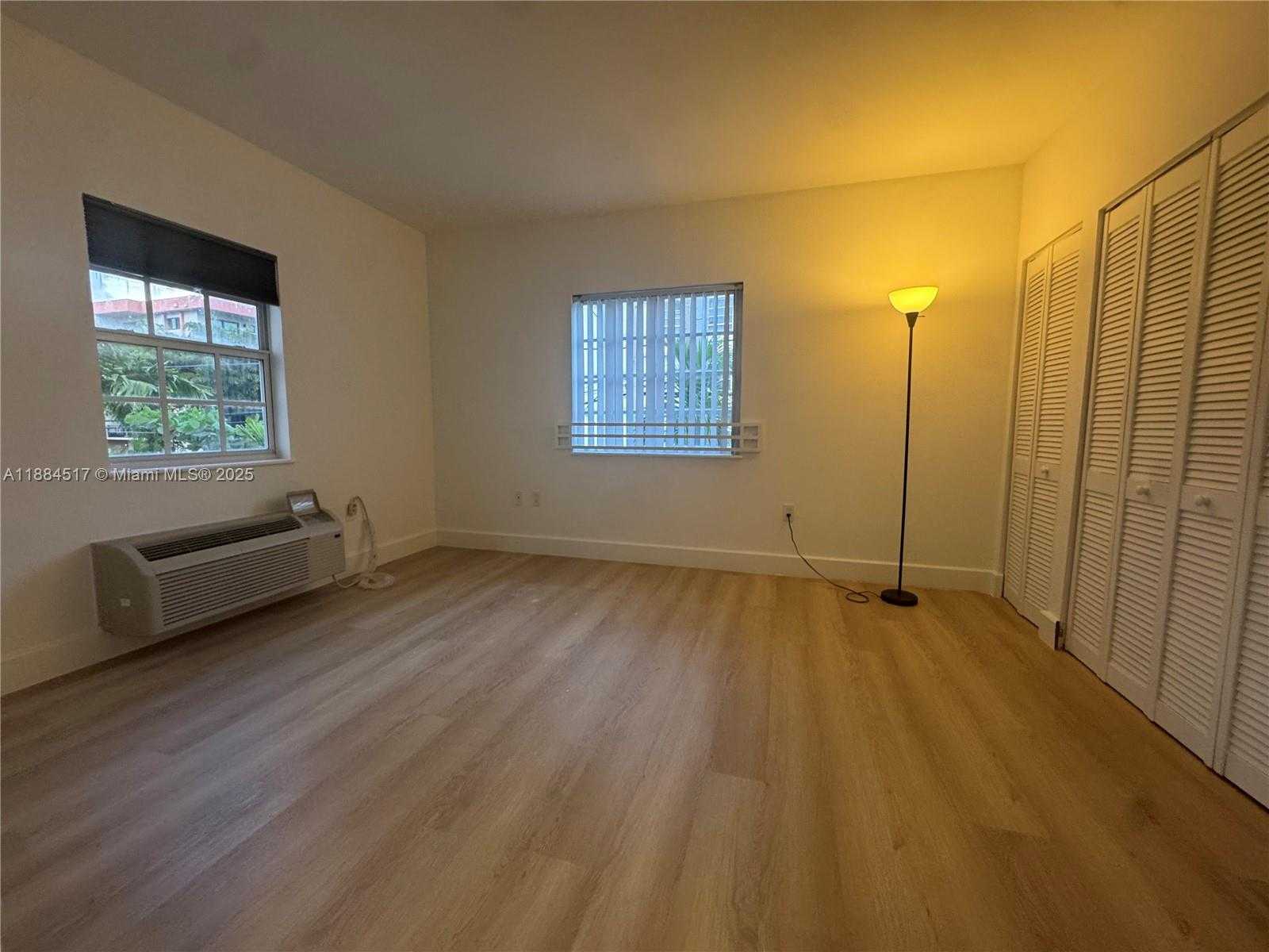 Small Image of 7734 ABBOTT AVE #204, Miami Beach Number 4