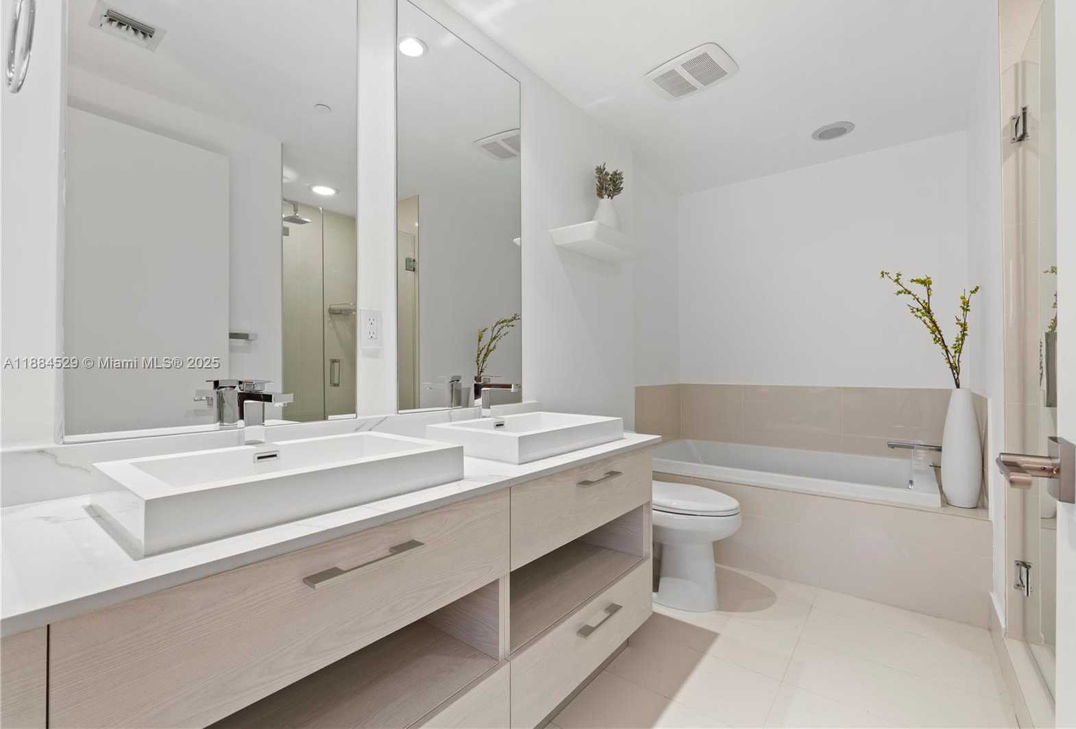 Small Image of 45 SOUTH WEST 9TH ST #1708, Miami Number 11