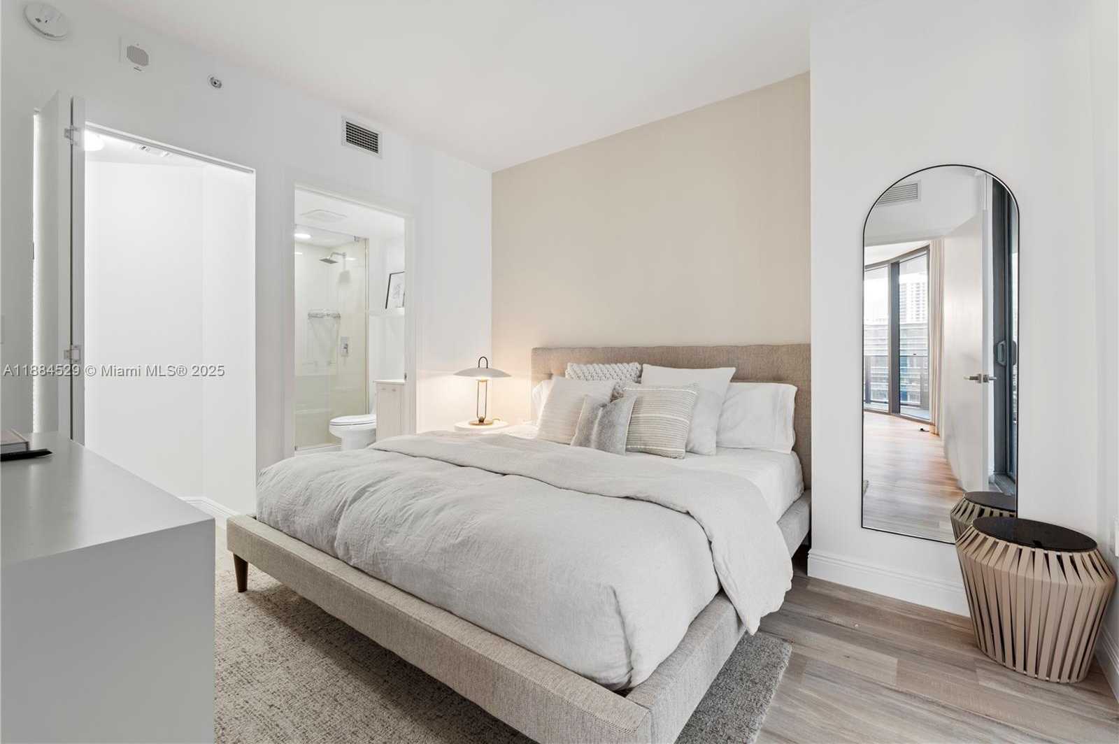 Small Image of 45 SOUTH WEST 9TH ST #1708, Miami Number 15