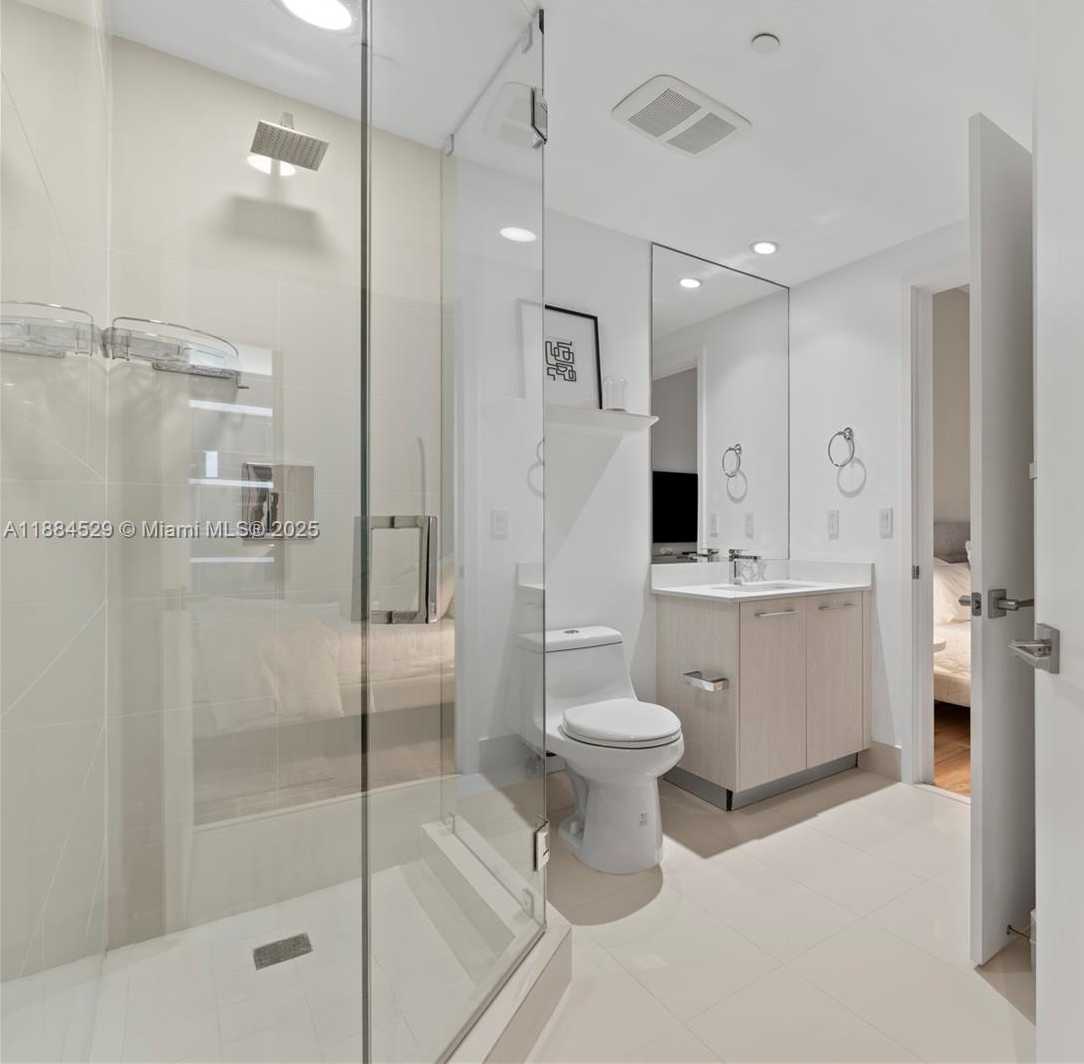 Small Image of 45 SOUTH WEST 9TH ST #1708, Miami Number 18