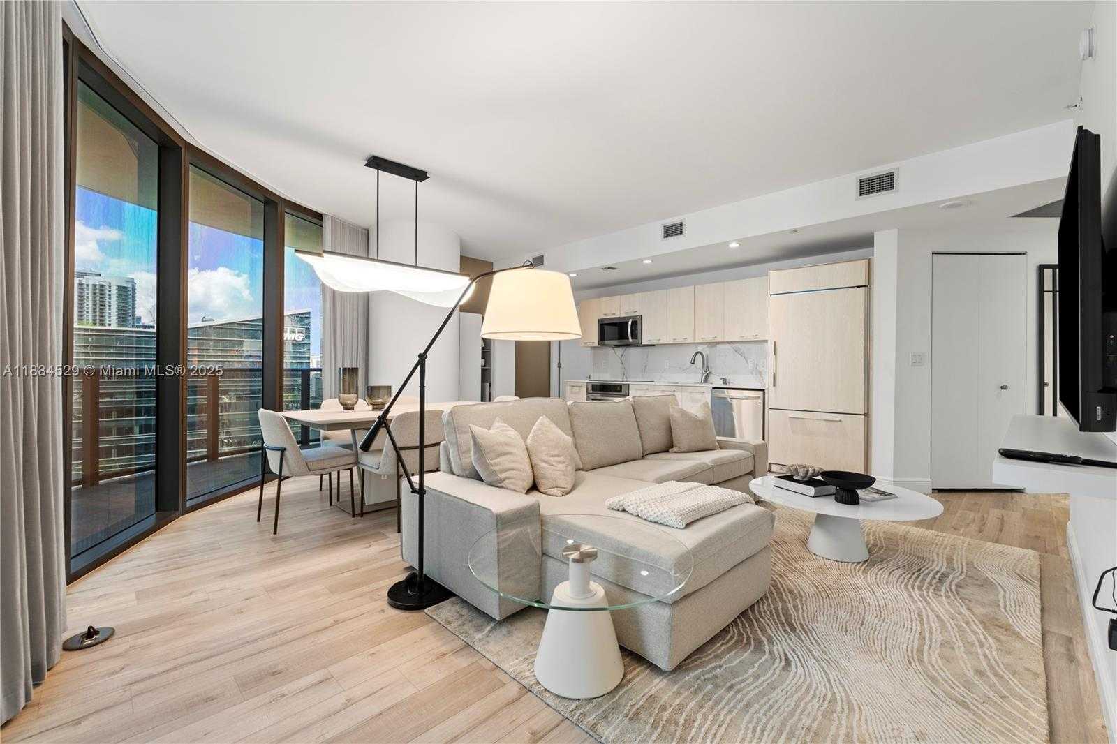 Small Image of 45 SOUTH WEST 9TH ST #1708, Miami Number 3
