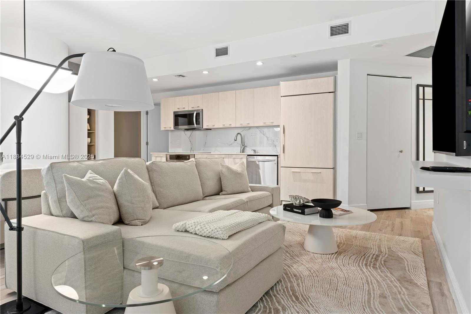 Small Image of 45 SOUTH WEST 9TH ST #1708, Miami Number 4