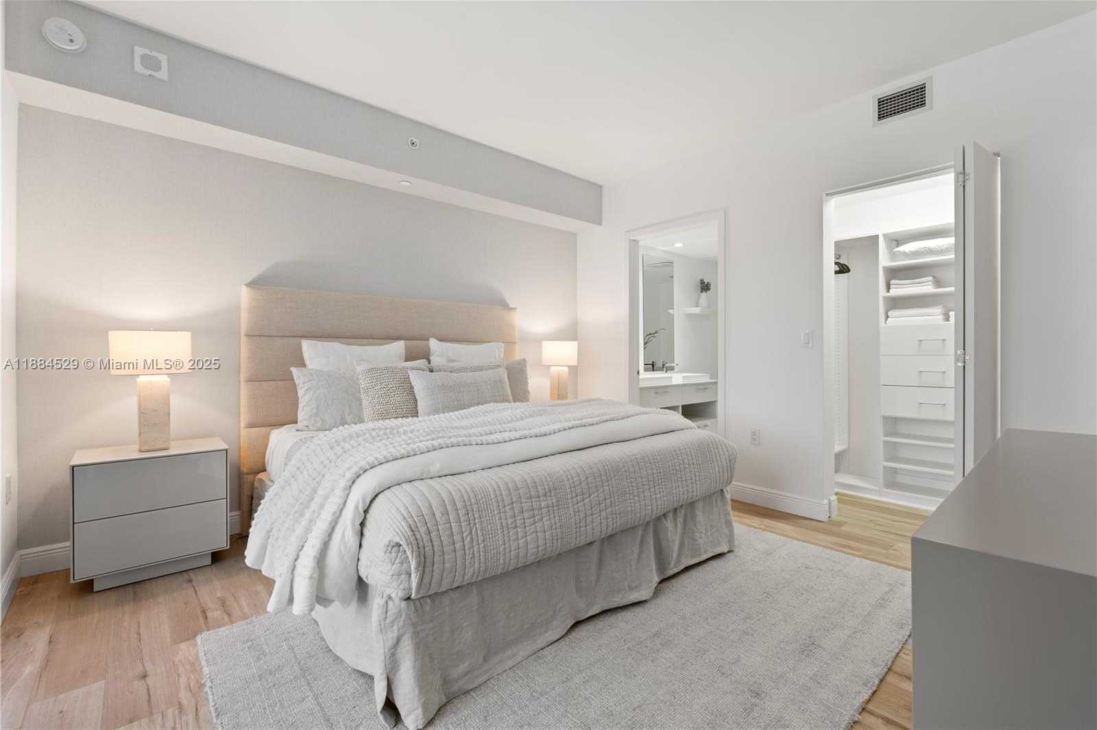 Small Image of 45 SOUTH WEST 9TH ST #1708, Miami Number 9