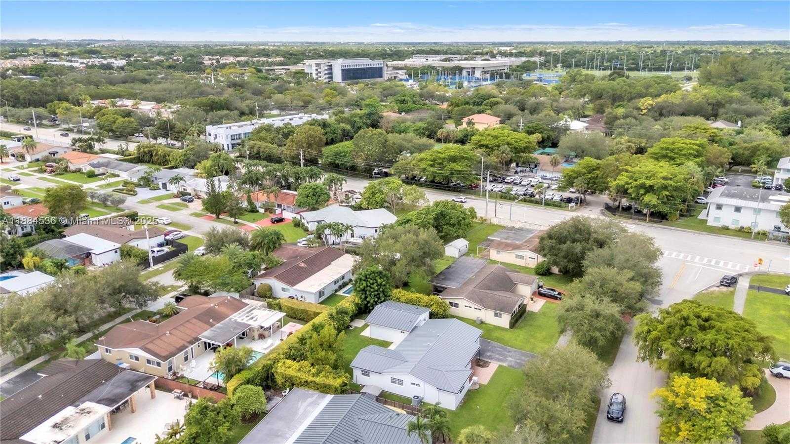 Small Image of 10640 SOUTH WEST 96TH ST #E, Miami Number 13