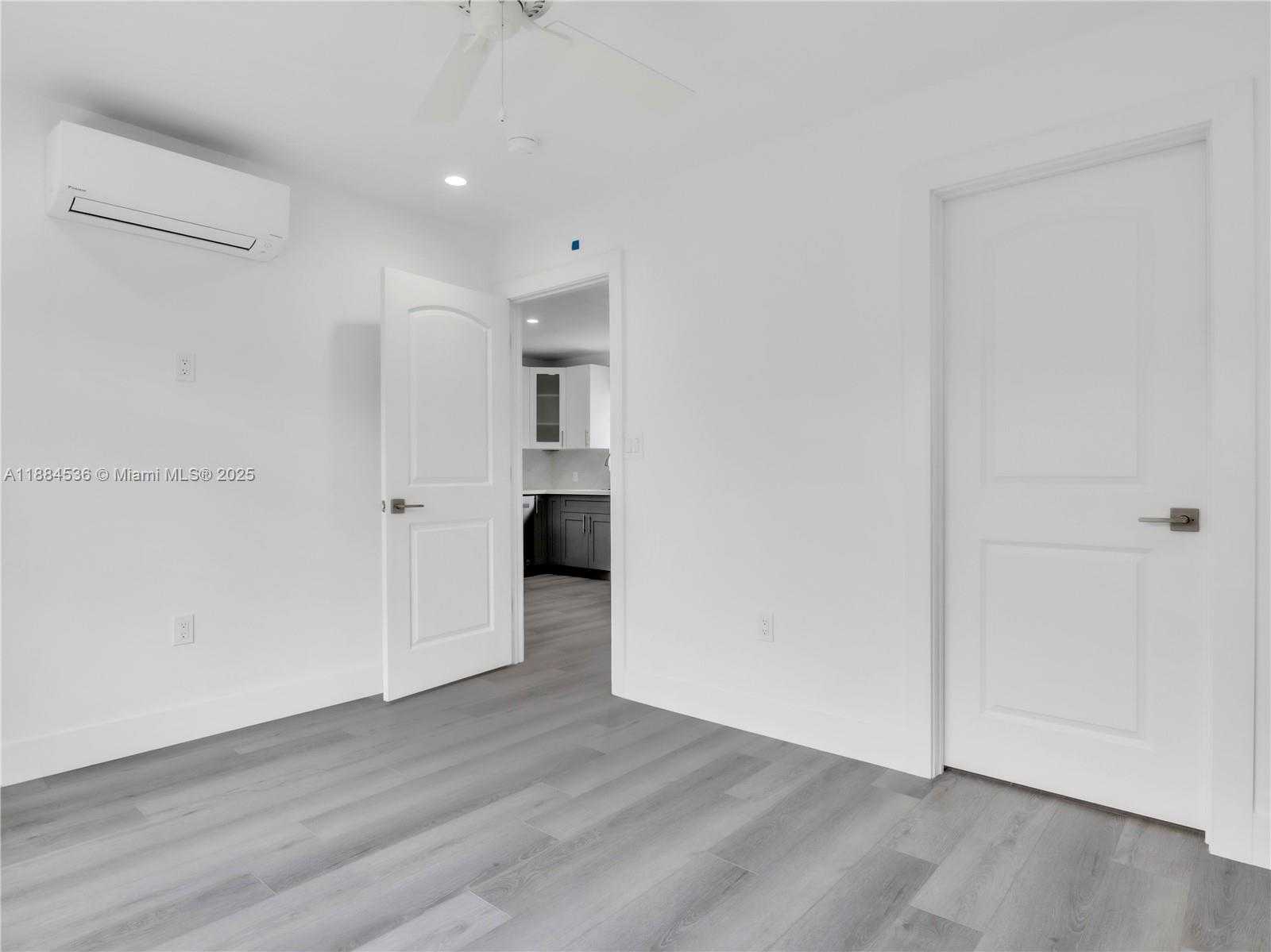 Small Image of 10640 SOUTH WEST 96TH ST #E, Miami Number 4