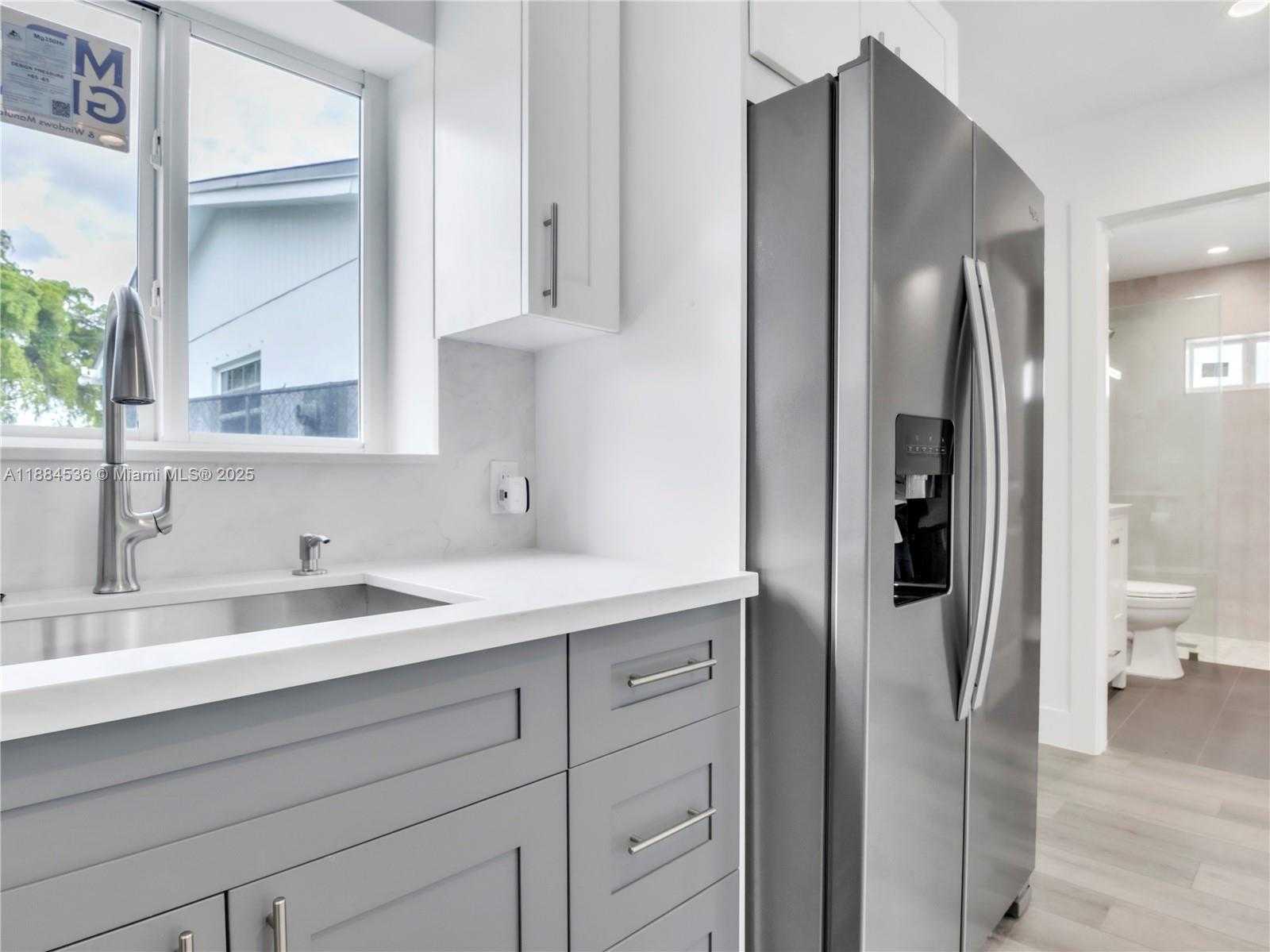 Small Image of 10640 SOUTH WEST 96TH ST #E, Miami Number 7
