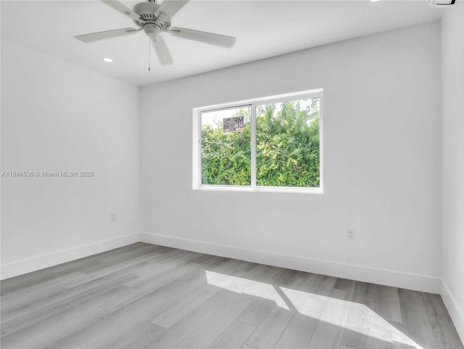 Small Image of 10640 SOUTH WEST 96TH ST #E, Miami Number 8