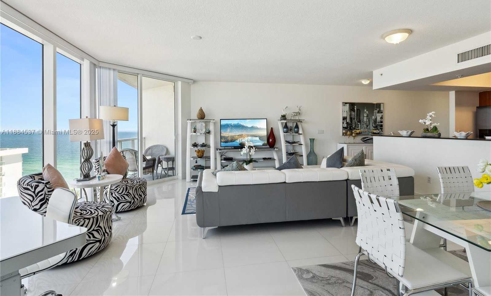 Small Image of 16699 COLLINS AVE #1407, Sunny Isles Beach Number 4