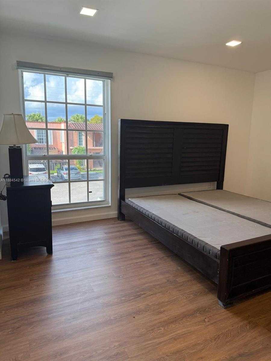 Small Image of 10794 NORTH KENDALL DR #B18, Miami Number 13
