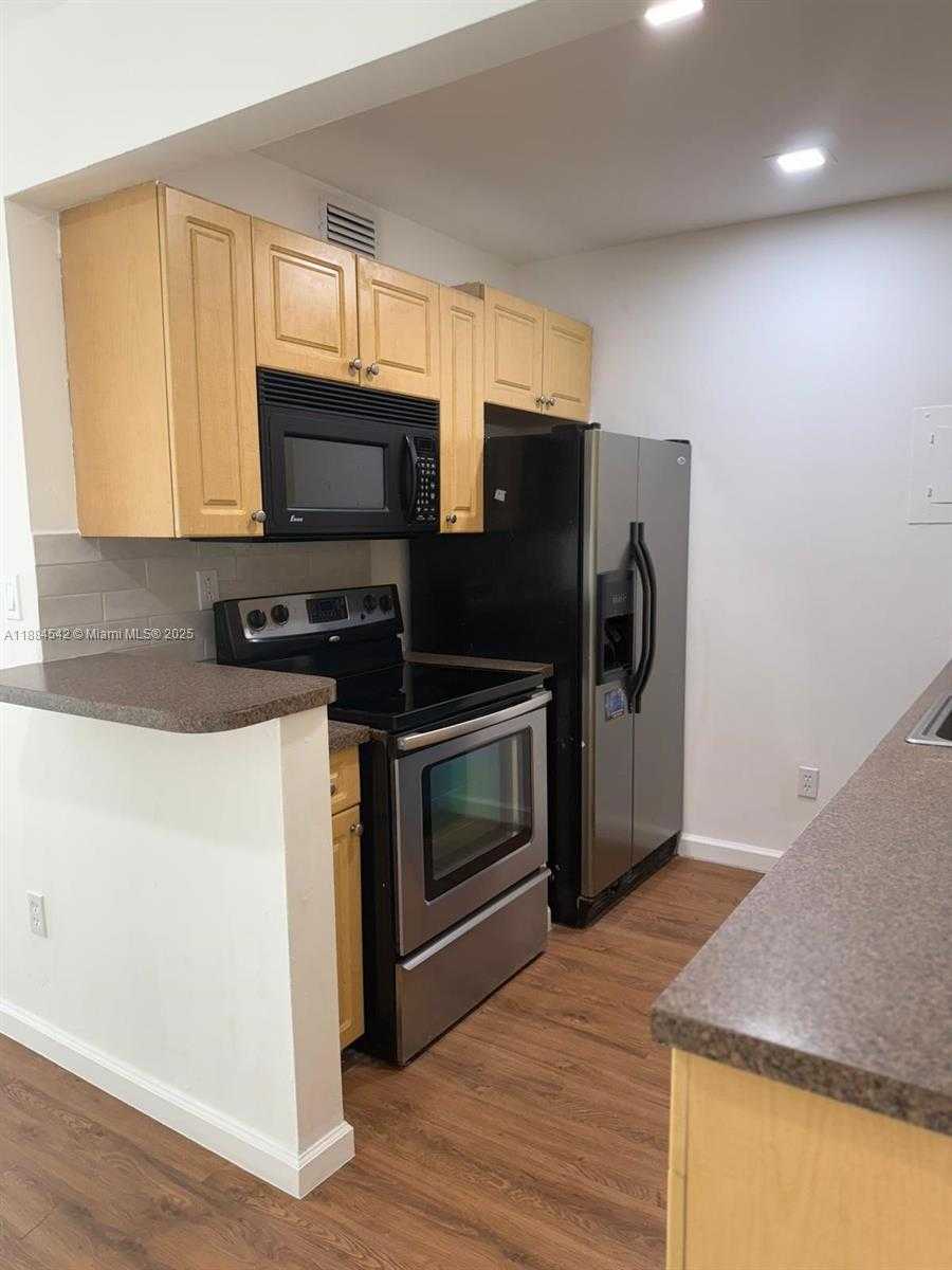 Small Image of 10794 NORTH KENDALL DR #B18, Miami Number 4