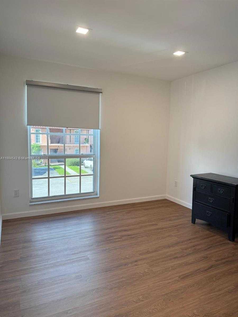 Small Image of 10794 NORTH KENDALL DR #B18, Miami Number 8