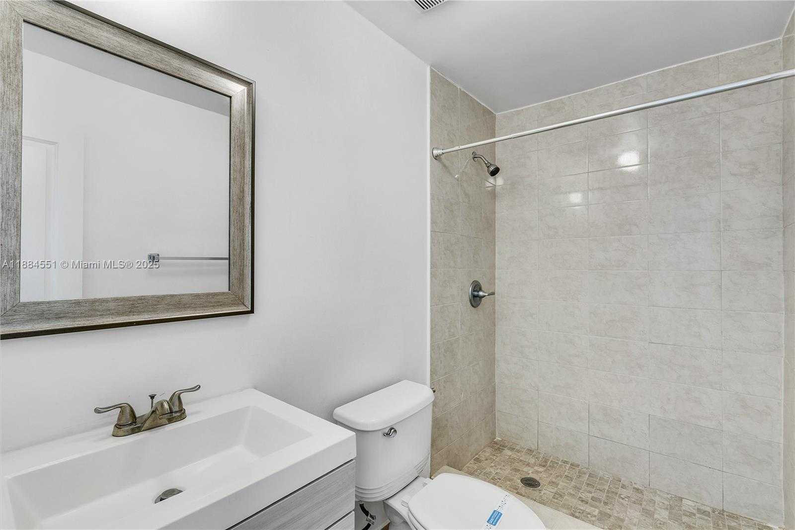 Small Image of 5900 SOUTH WEST 44TH TER, Miami Number 11