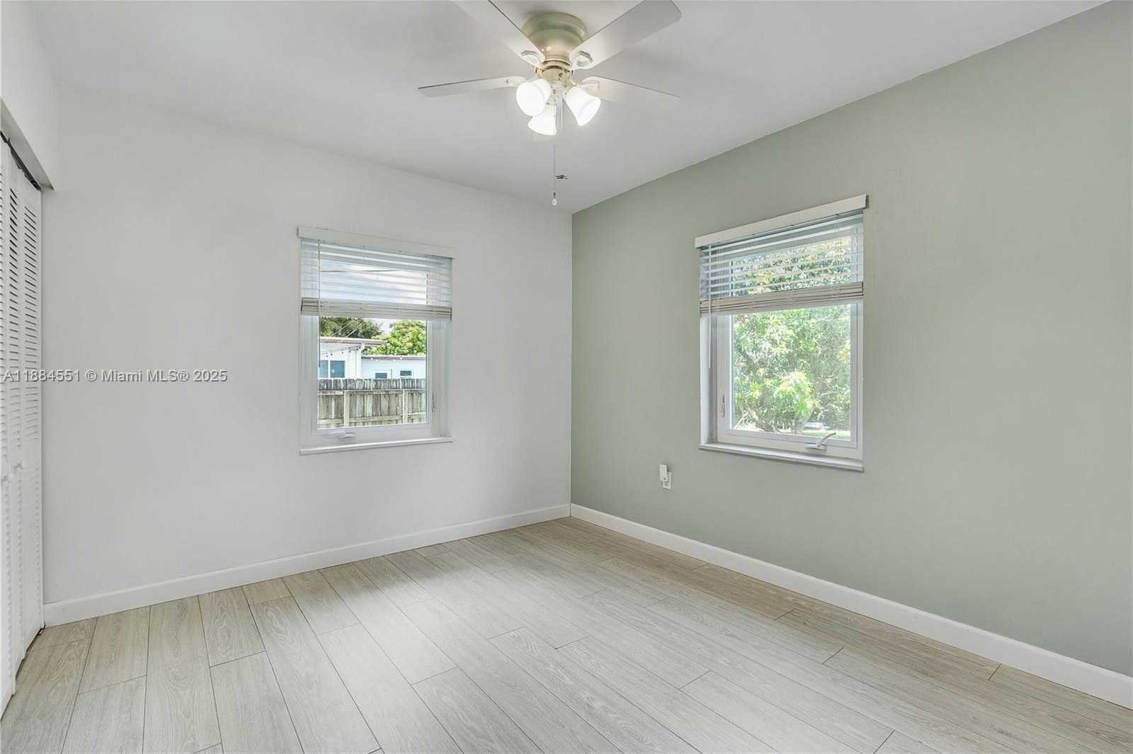 Small Image of 5900 SOUTH WEST 44TH TER, Miami Number 13