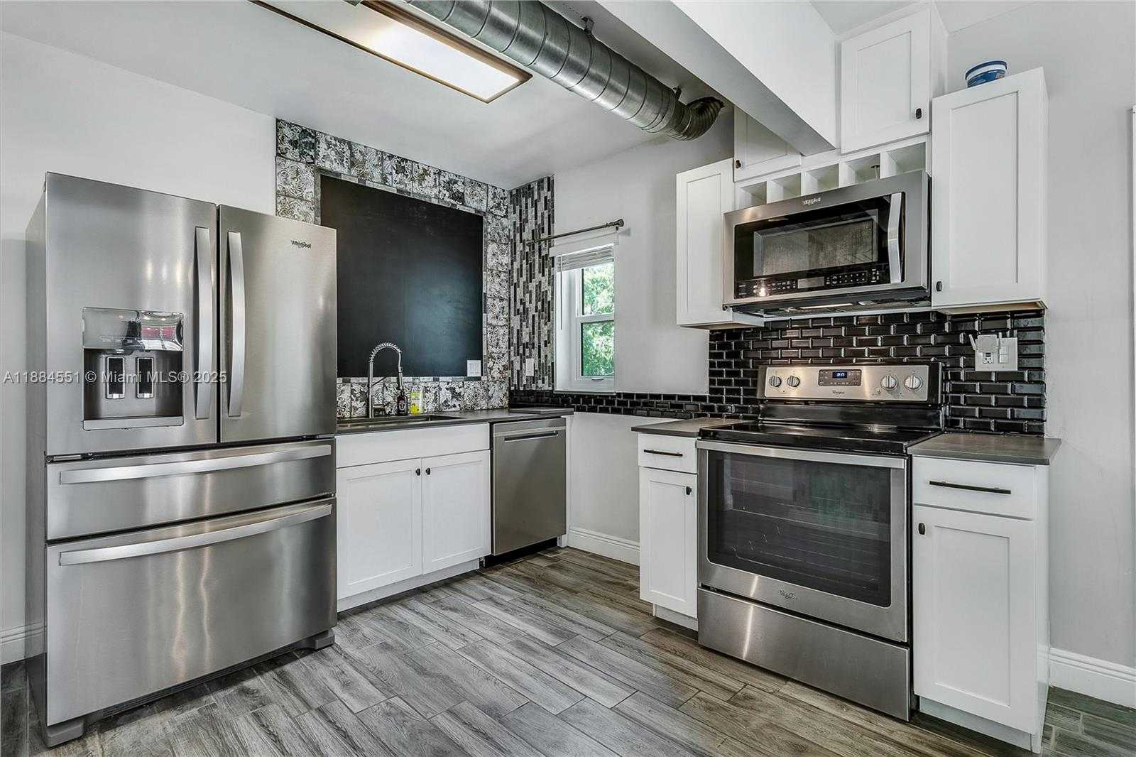 Small Image of 5900 SOUTH WEST 44TH TER, Miami Number 7
