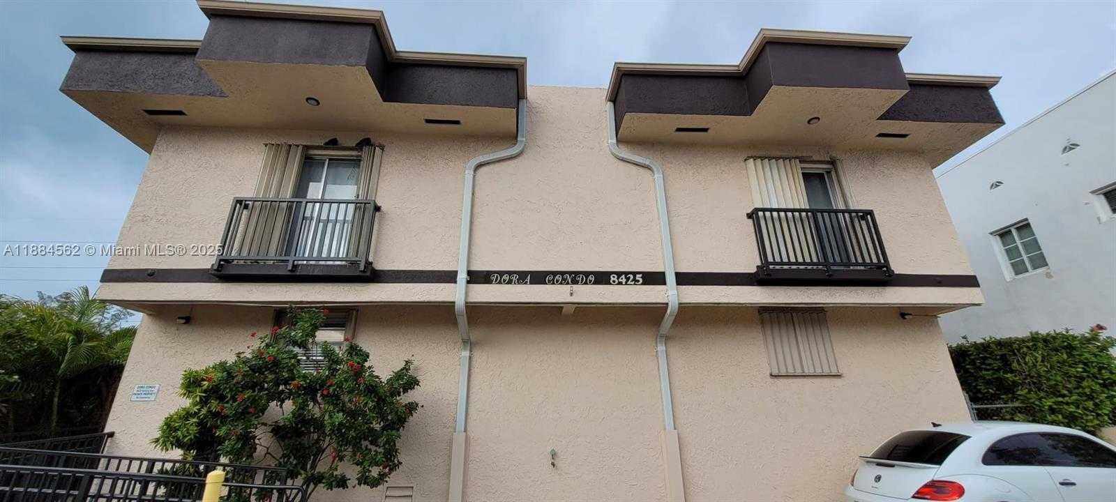 Small Image of 8425 HARDING AVE #1, Miami Beach Number 11