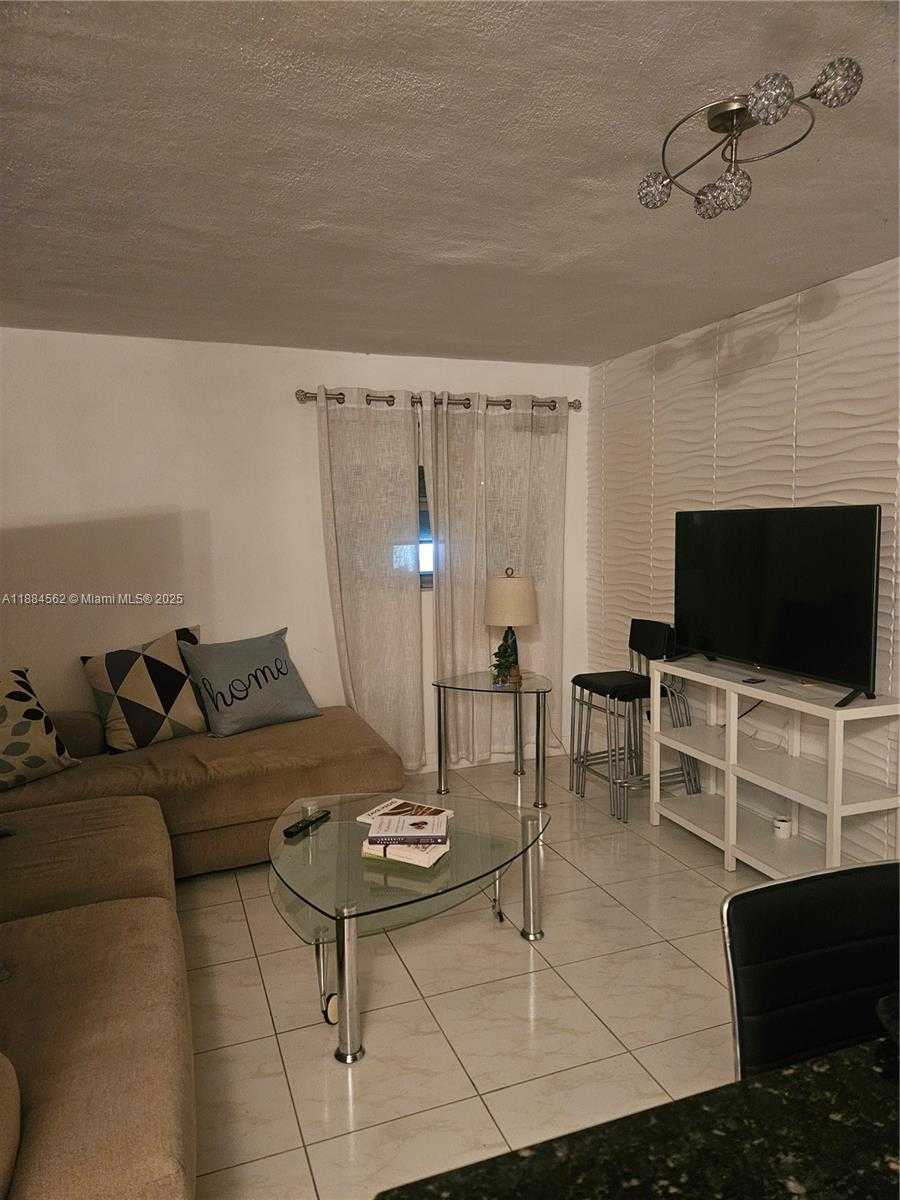 Small Image of 8425 HARDING AVE #1, Miami Beach Number 2