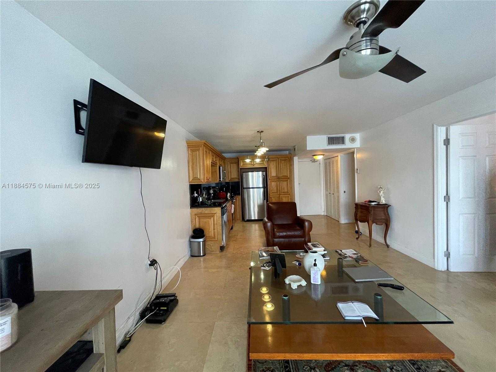 Small Image of 345 OCEAN DR #1024, Miami Beach Number 6