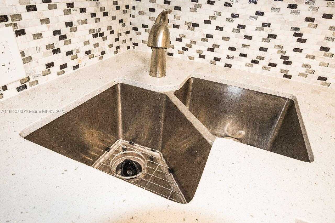 Imagen de Pequeño Objeto