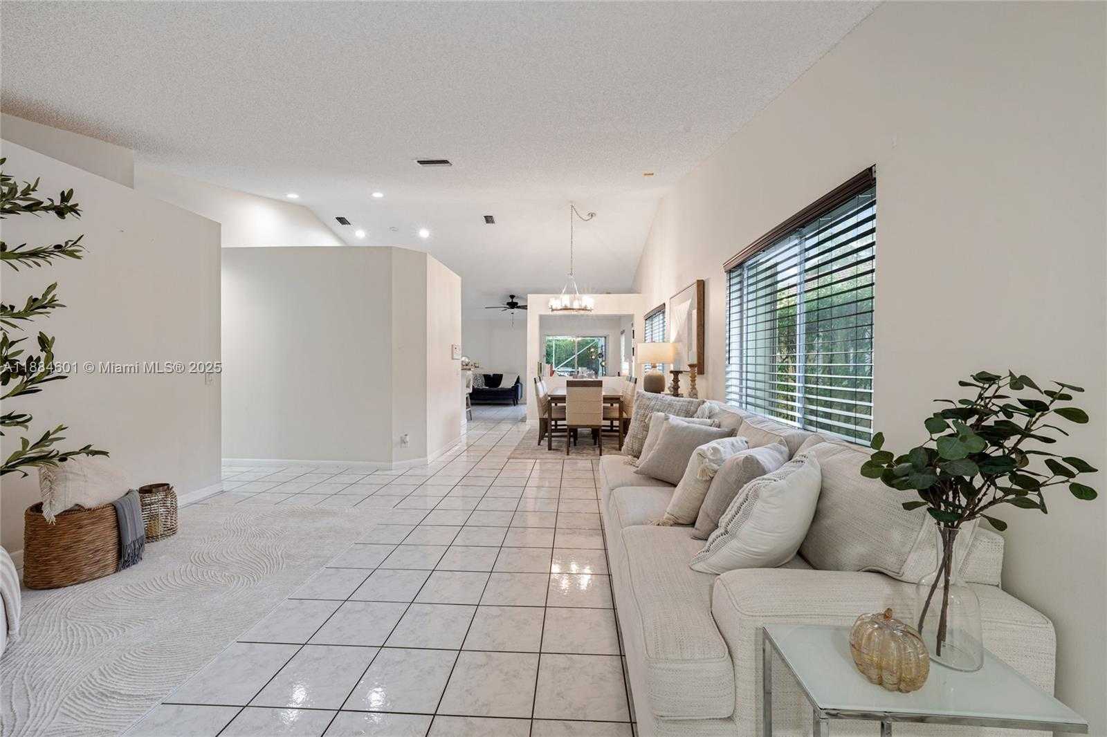 Small Image of 4216 MAHOGANY RIDGE DR, Weston Number 10
