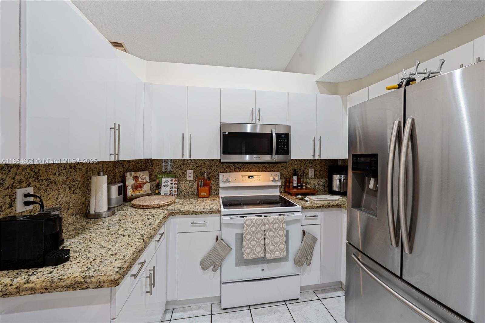 Small Image of 4216 MAHOGANY RIDGE DR, Weston Number 12
