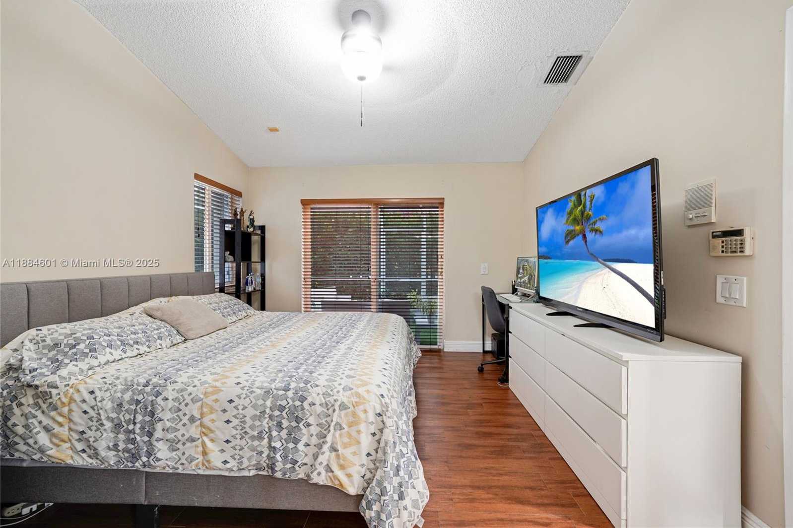 Small Image of 4216 MAHOGANY RIDGE DR, Weston Number 22