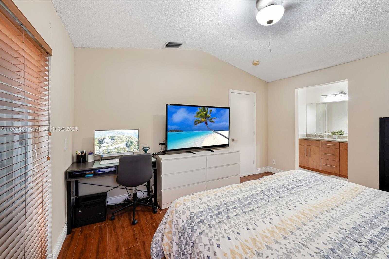 Small Image of 4216 MAHOGANY RIDGE DR, Weston Number 23