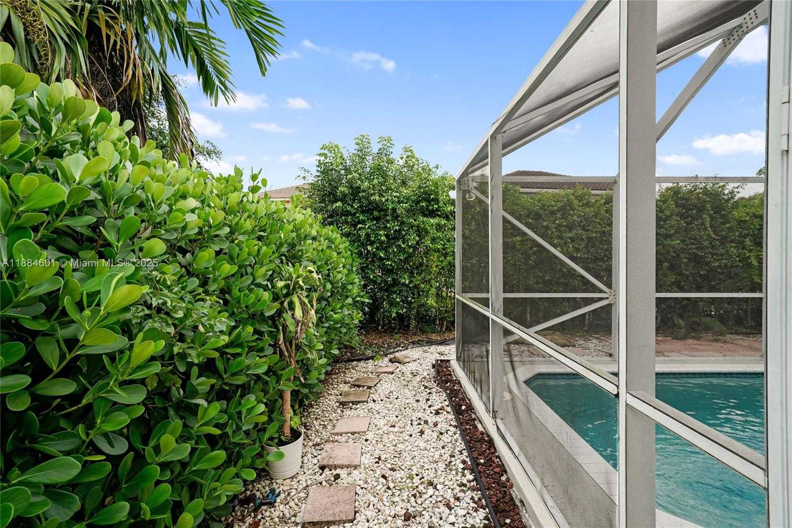 Small Image of 4216 MAHOGANY RIDGE DR, Weston Number 35