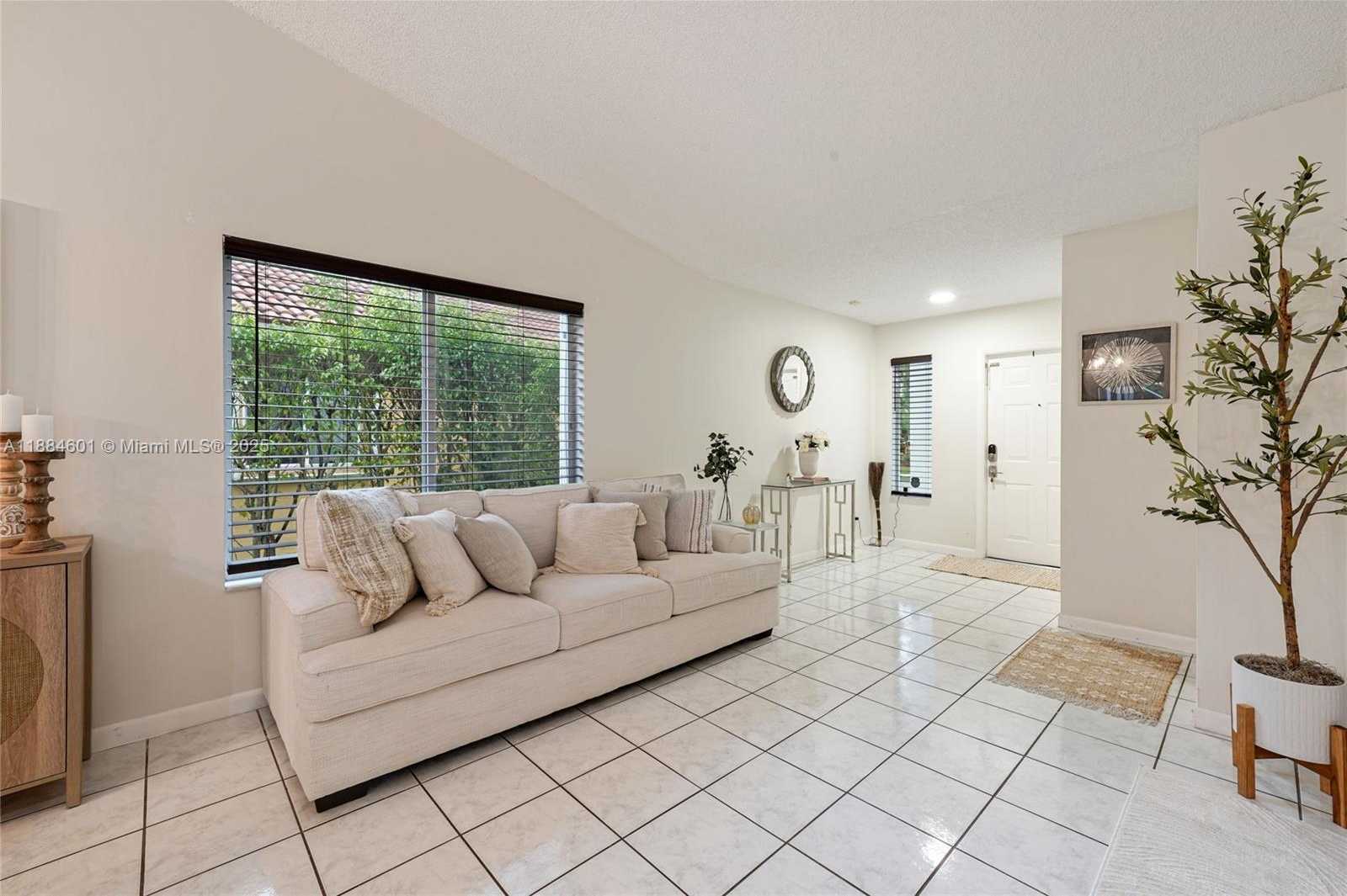 Small Image of 4216 MAHOGANY RIDGE DR, Weston Number 5
