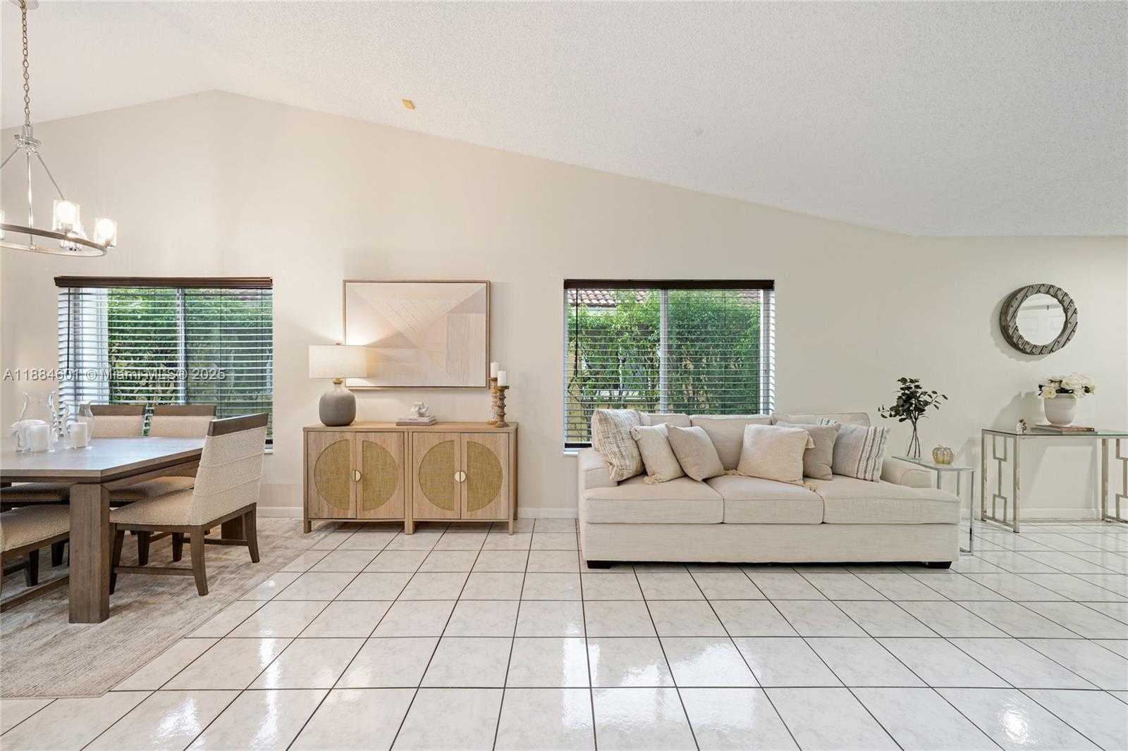 Small Image of 4216 MAHOGANY RIDGE DR, Weston Number 7