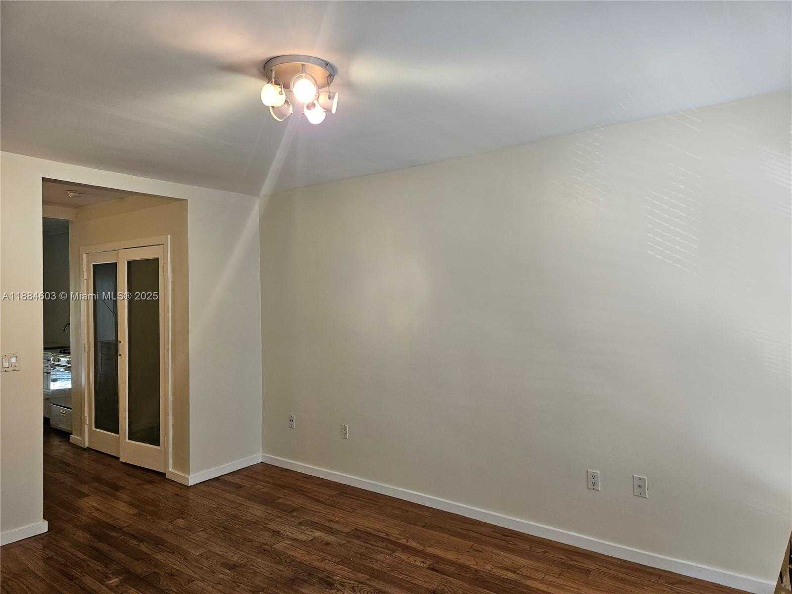 Small Image of 745 13TH ST #16, Miami Beach Number 10
