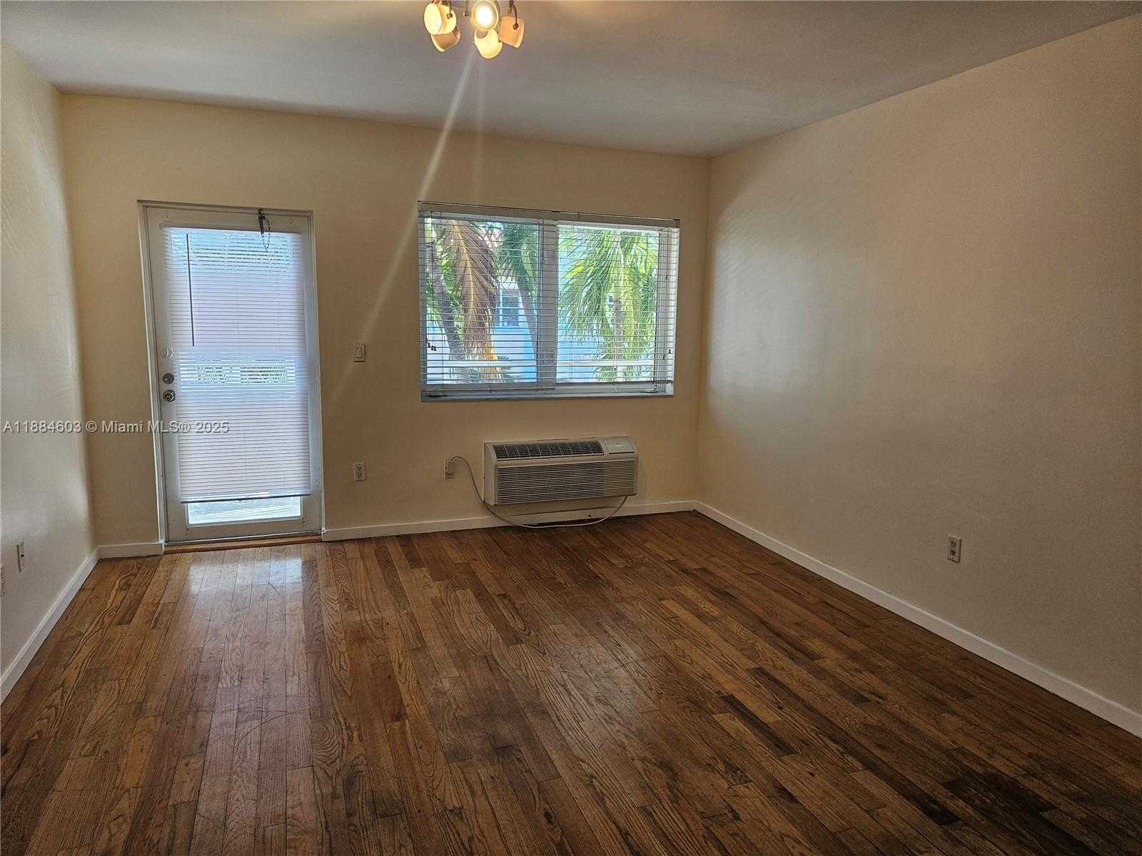Small Image of 745 13TH ST #16, Miami Beach Number 12