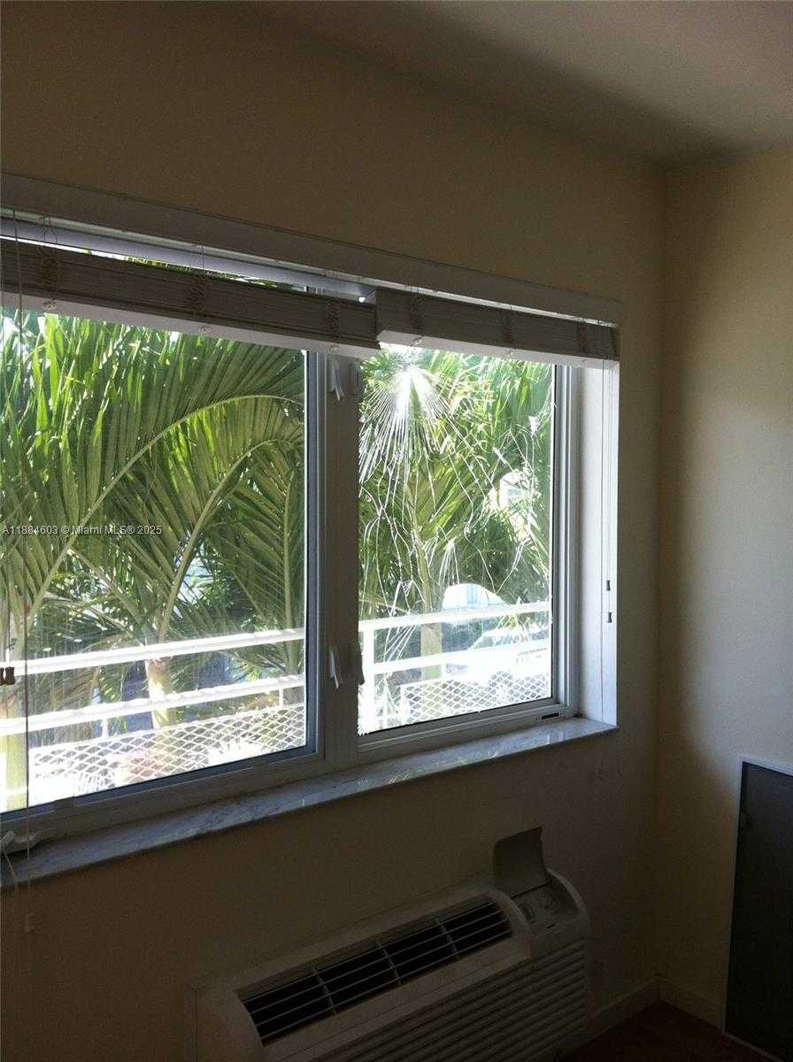 Small Image of 745 13TH ST #16, Miami Beach Number 15