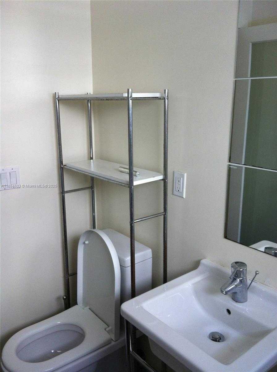 Small Image of 745 13TH ST #16, Miami Beach Number 16