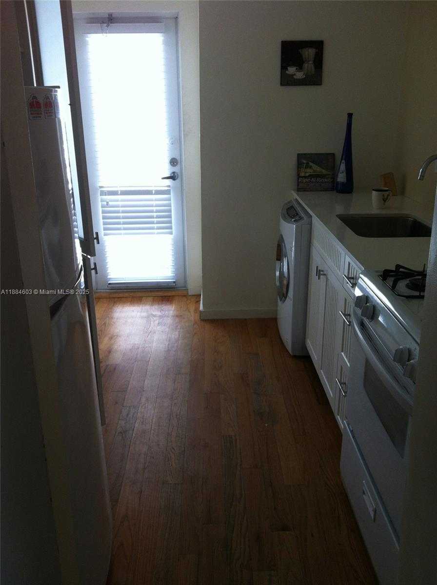Small Image of 745 13TH ST #16, Miami Beach Number 19