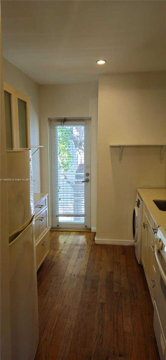 Small Image of 745 13TH ST #16, Miami Beach Number 22