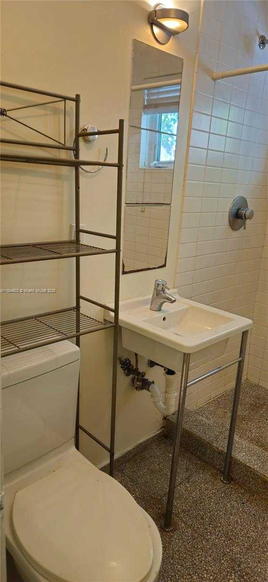 Small Image of 745 13TH ST #16, Miami Beach Number 27