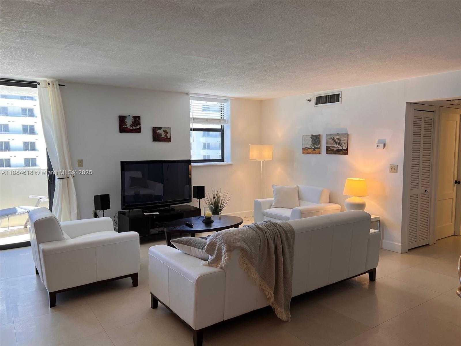 Small Image of 1623 COLLINS AVE #PH1012, Miami Beach Number 5