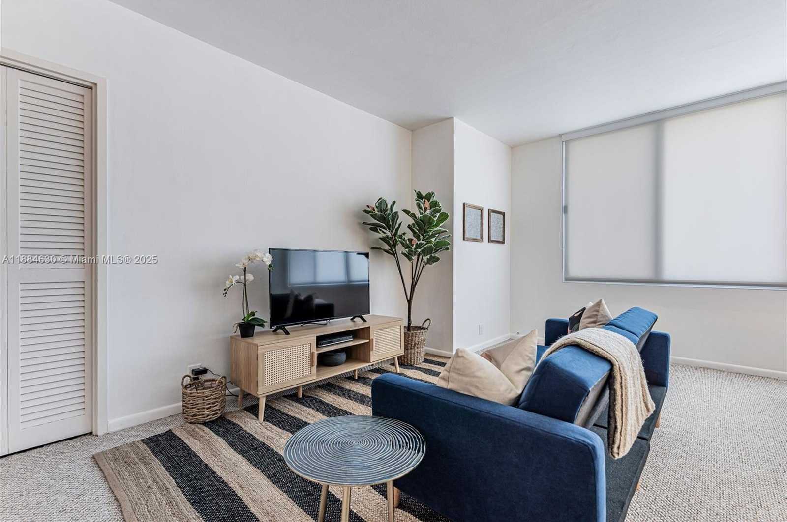 Small Image of 1000 WEST AVE #432, Miami Beach Number 10