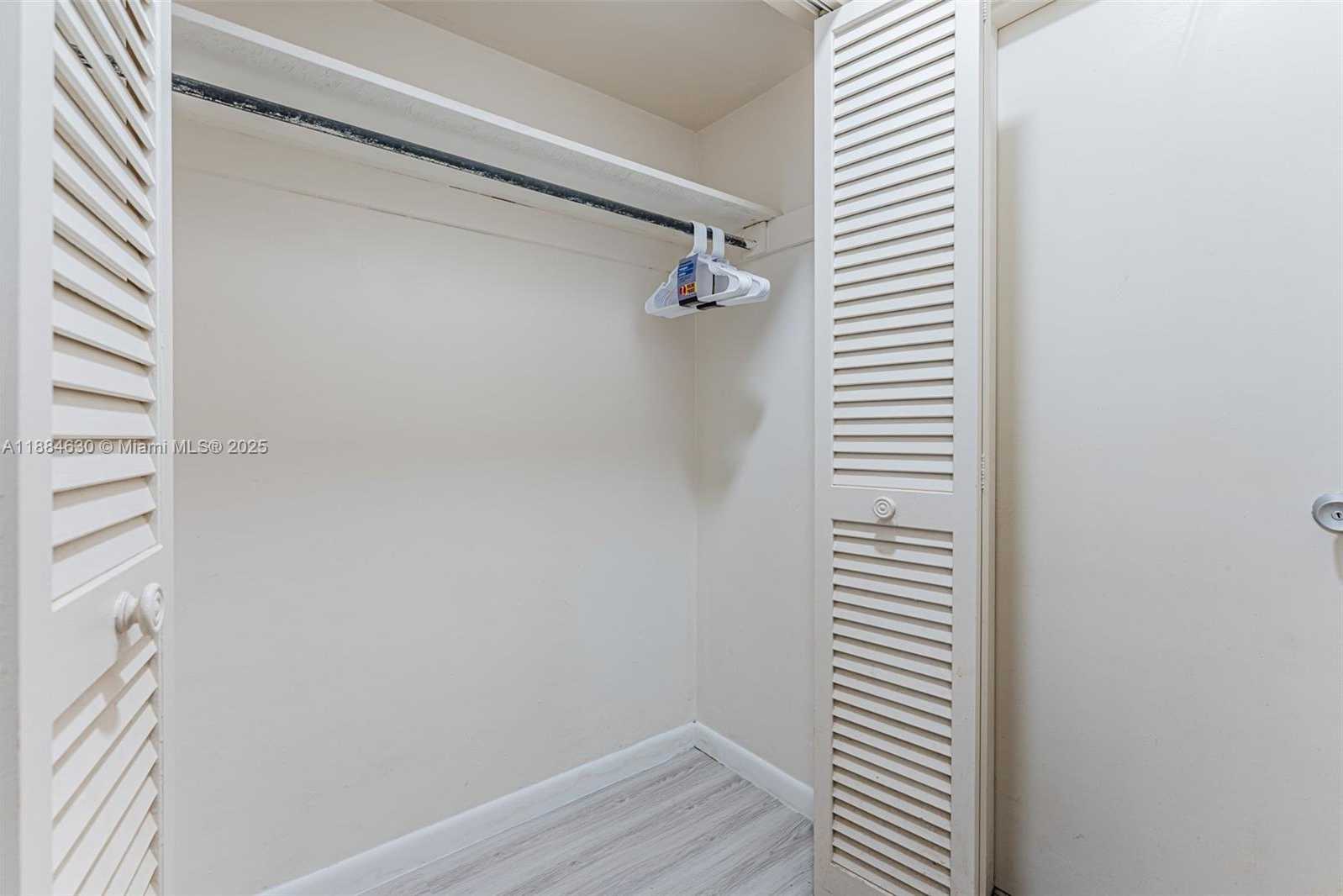 Small Image of 1000 WEST AVE #432, Miami Beach Number 25
