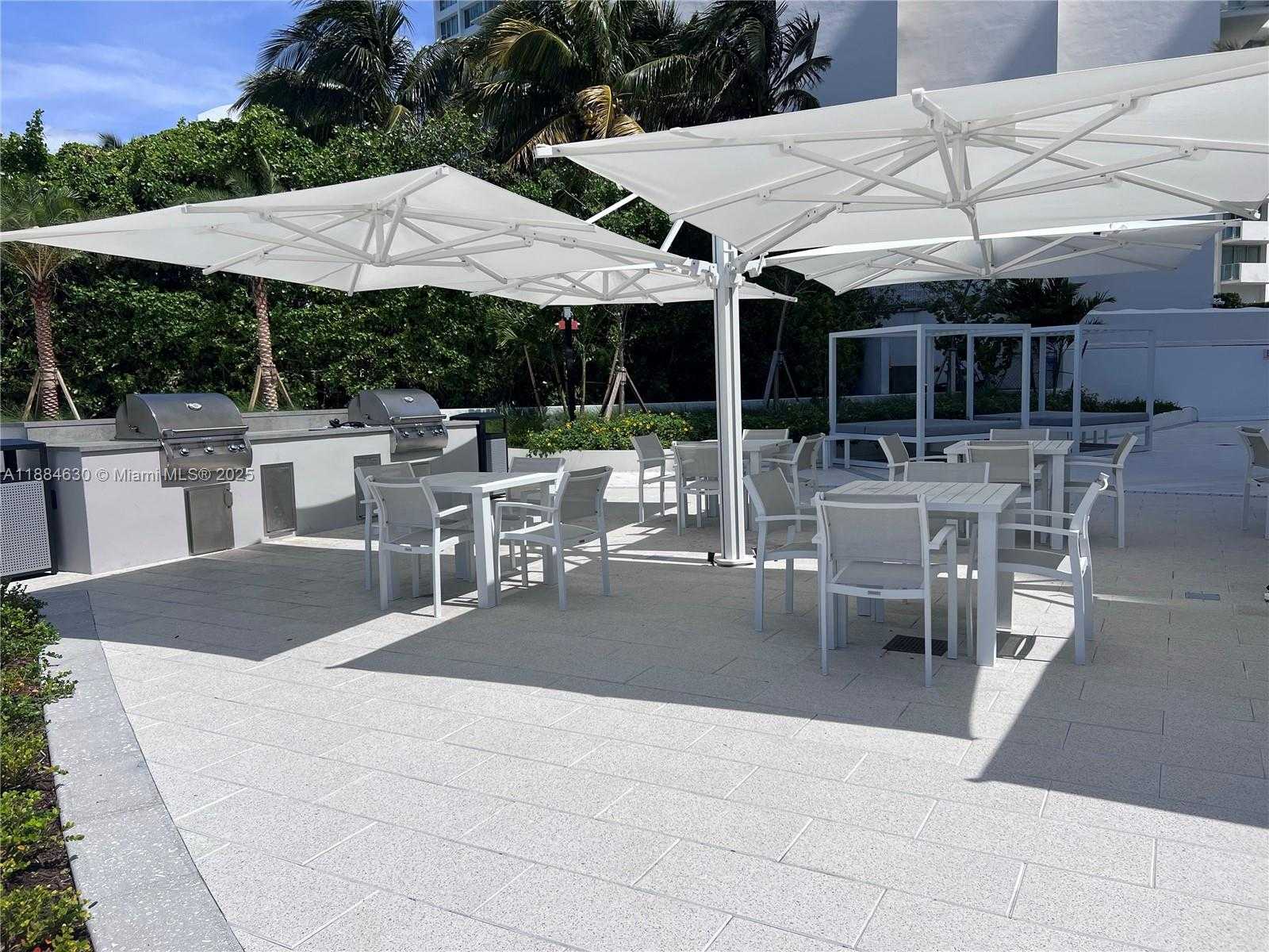 Small Image of 1000 WEST AVE #432, Miami Beach Number 31