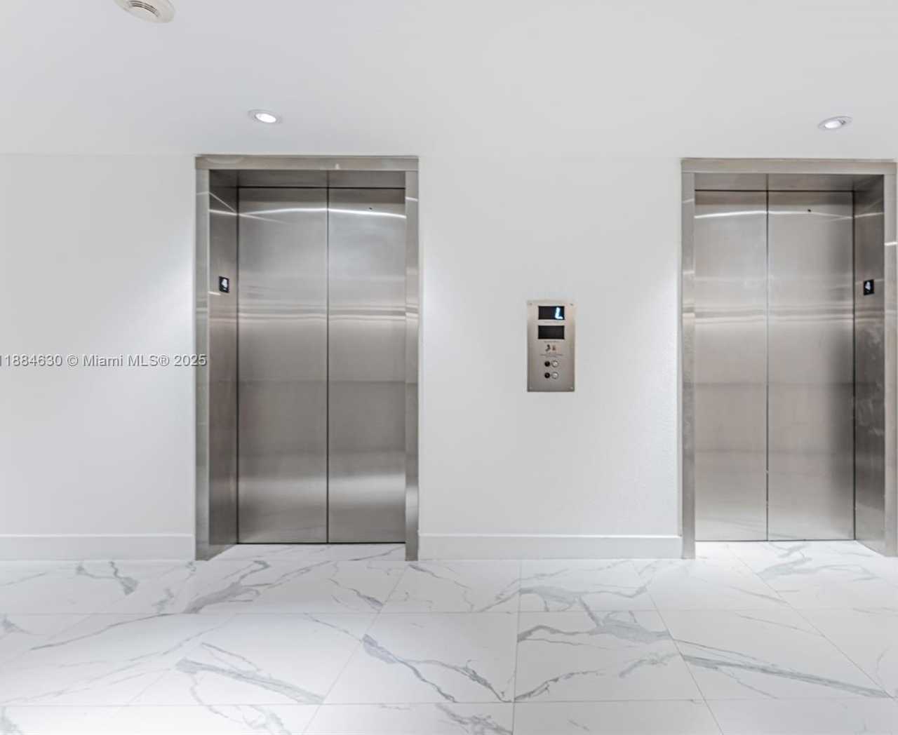 Small Image of 1000 WEST AVE #432, Miami Beach Number 5