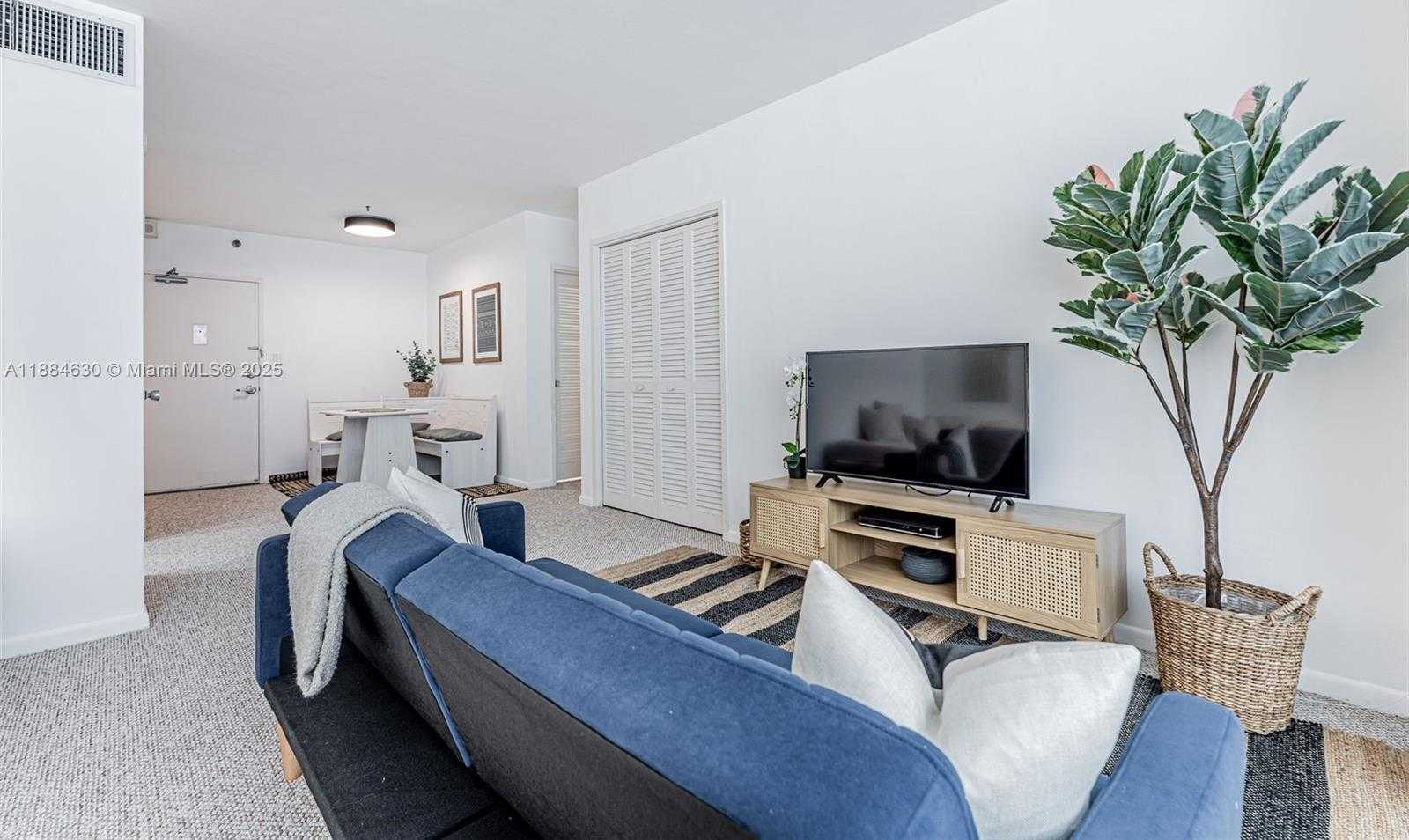 Small Image of 1000 WEST AVE #432, Miami Beach Number 9