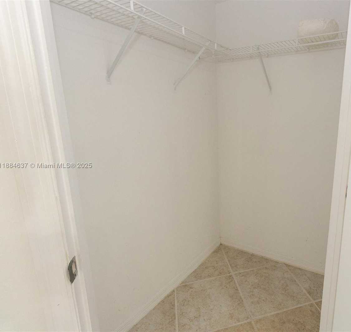 Small Image of 1330 WEST AVE #3405, Miami Beach Number 11