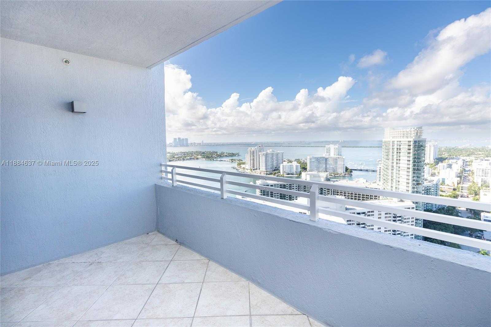 Small Image of 1330 WEST AVE #3405, Miami Beach Number 16