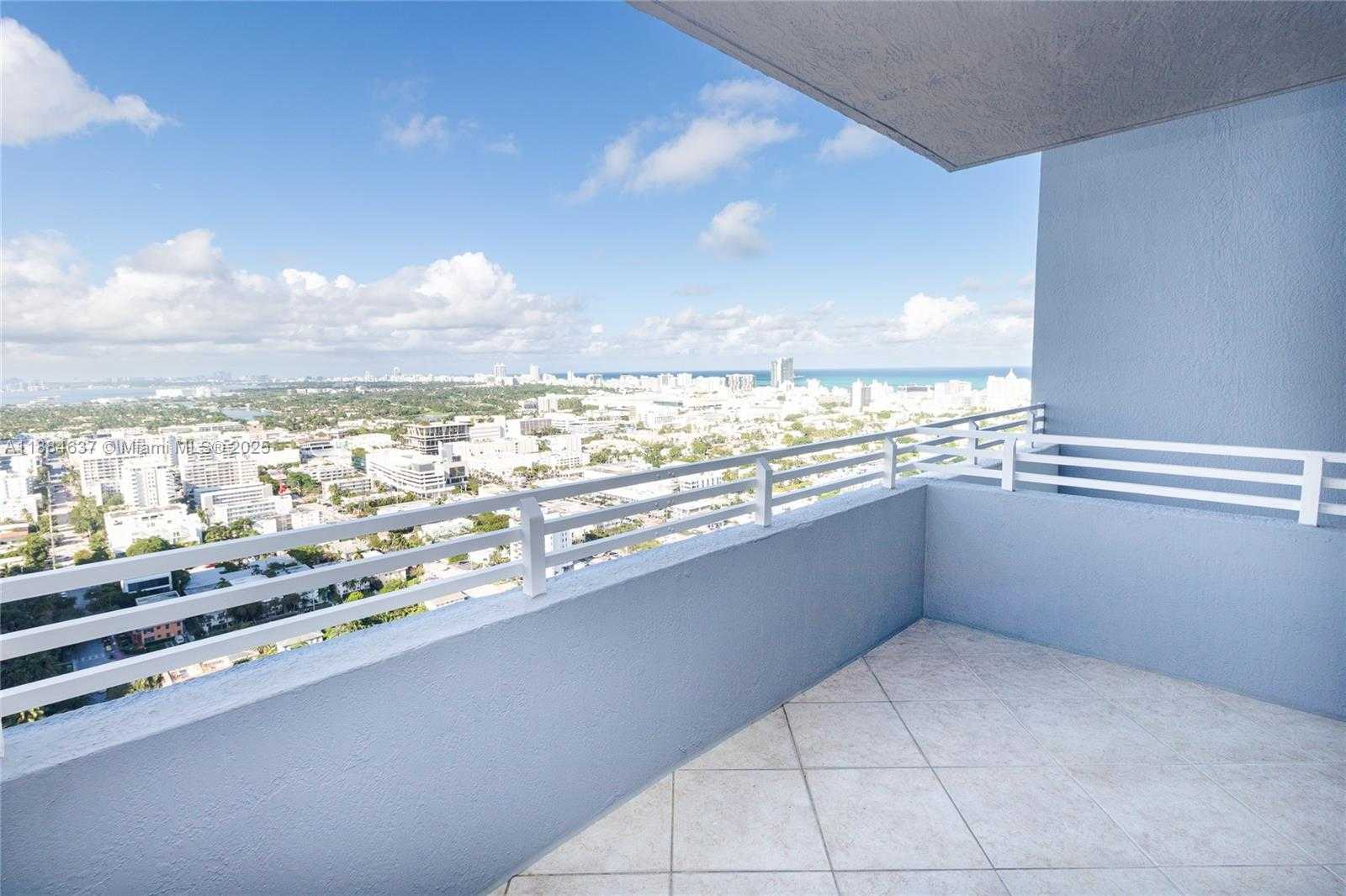 Small Image of 1330 WEST AVE #3405, Miami Beach Number 17