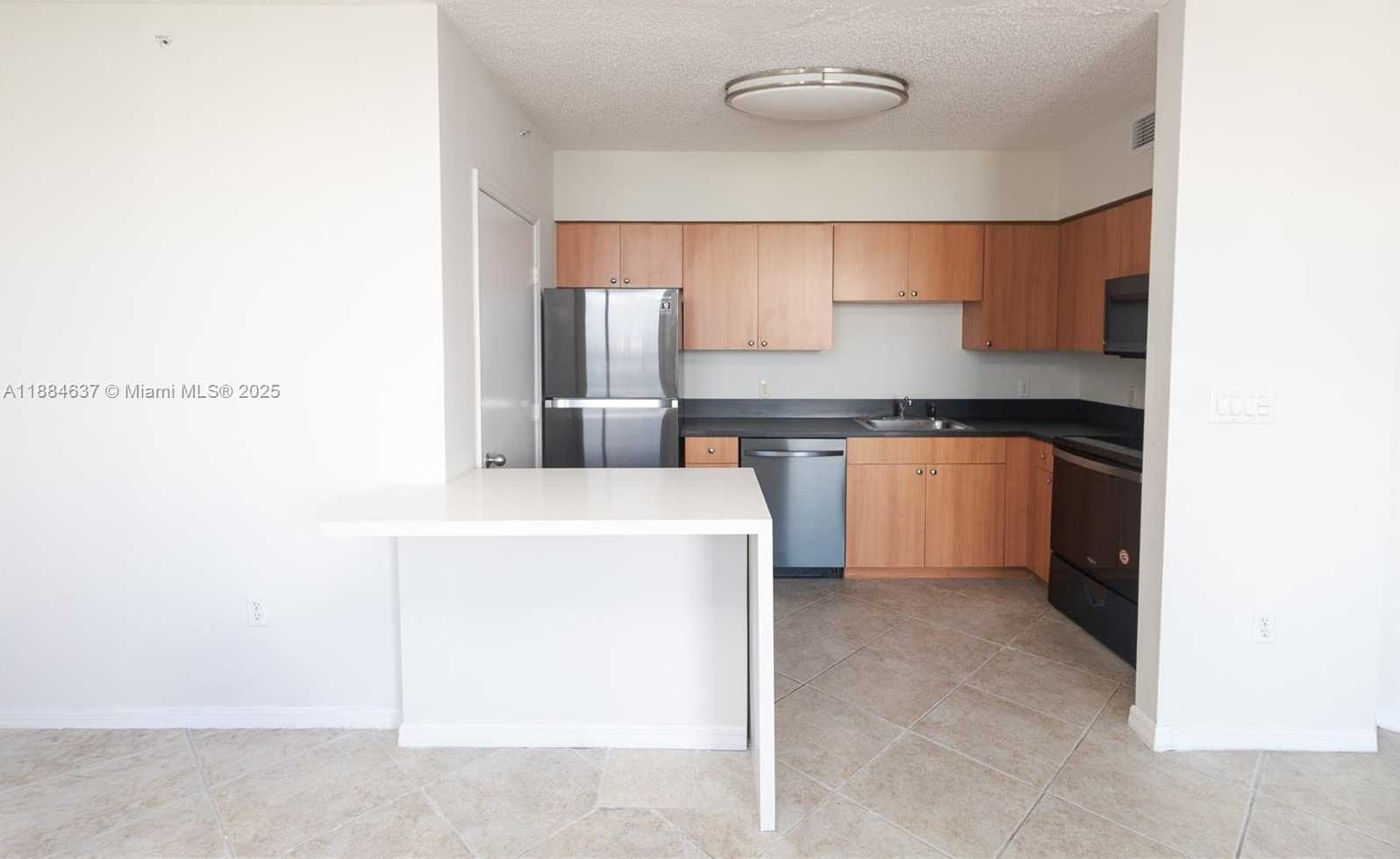 Small Image of 1330 WEST AVE #3405, Miami Beach Number 3