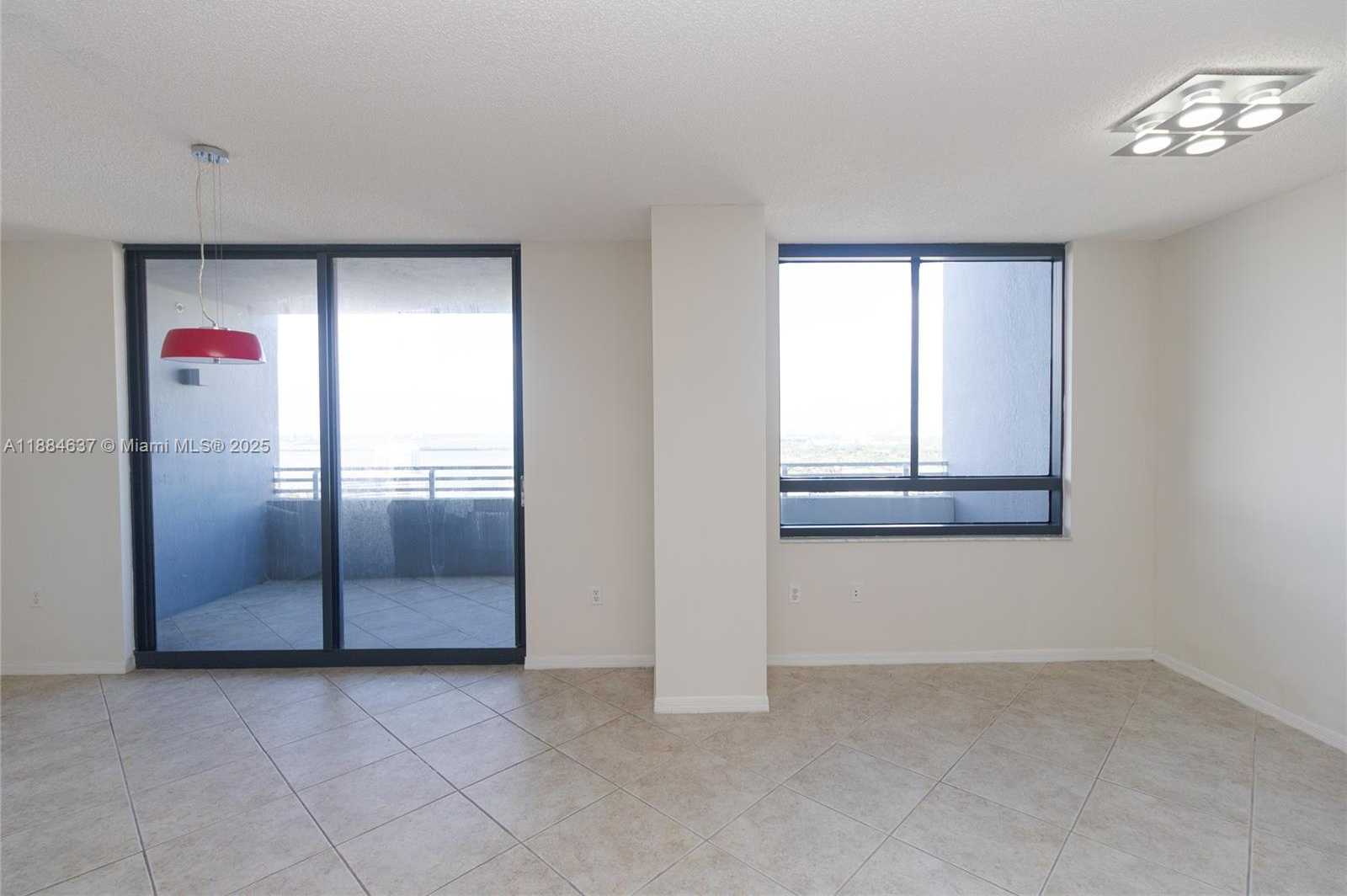 Small Image of 1330 WEST AVE #3405, Miami Beach Number 6